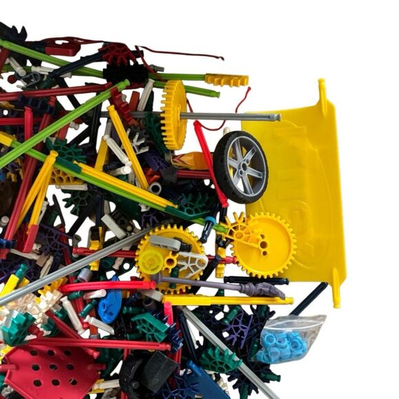 Assorted Lot of Kinex Parts & Pieces In Green Carry Case | eBay K’NEX Assorted Lot With Gray Carry Case
